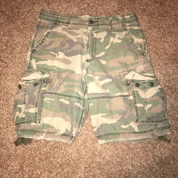 Camo Shorts Online Shop 